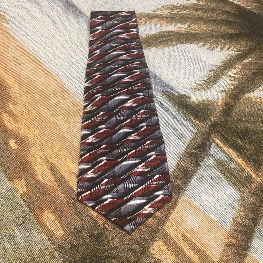 Holiday tie Christopher Reeves Collection necktie 100% silk. Business meeting  …